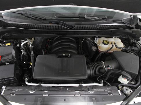 Certified 2023 Chevrolet Suburban RST w/ Sport Performance Package image 24