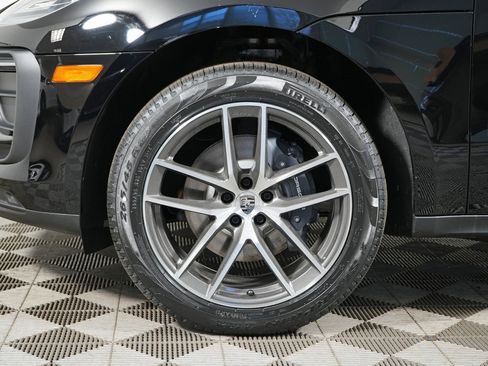 New 2026 Porsche Macan image 37