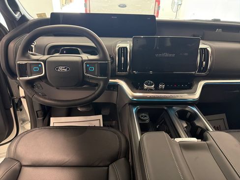New 2027 Ford Expedition Max Platinum w/ Stealth Performance Package AWD/4WD image 16