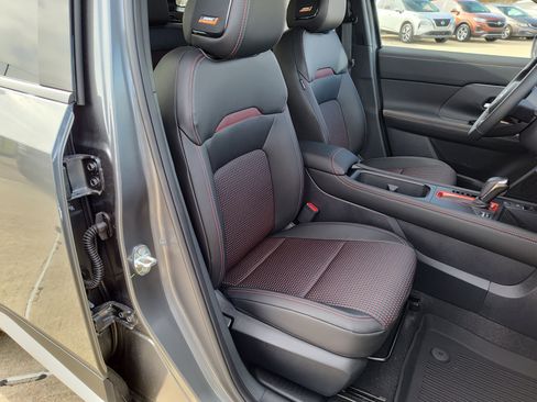 New 2026 Nissan Kicks SR w/ SR Premium Package image 13