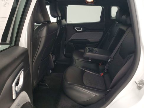 Used 2023 Jeep Compass Latitude image 22