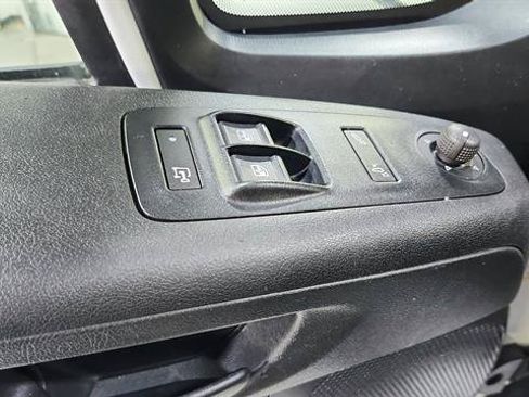 Used 2025 RAM ProMaster 2500 w/ Convenience Group FWD image 17
