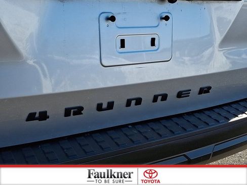 Certified 2025 Toyota 4Runner SR5 AWD/4WD image 29