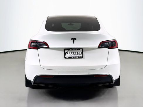 Used 2022 Tesla Model Y Long Range AWD/4WD image 5