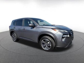 Used 2025 Nissan Rogue SV FWD video 2