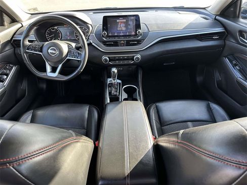 Used 2023 Nissan Altima 2.5 SR image 2