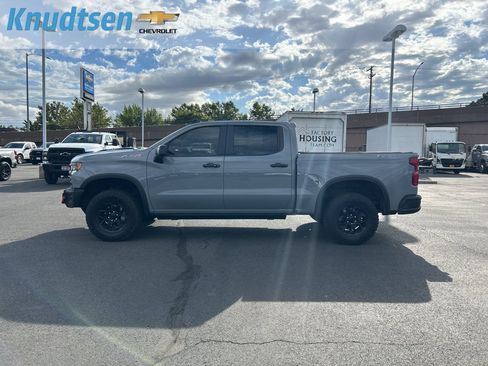 Used 2025 Chevrolet Silverado 1500 ZR2 w/ ZR2 Bison Edition AWD/4WD image 4