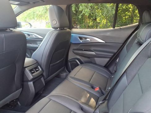 New 2026 Chevrolet Equinox EV LT AWD/4WD image 17