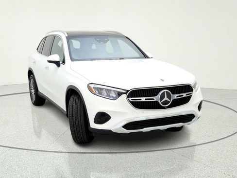 Used 2026 Mercedes-Benz GLC 300 image 4