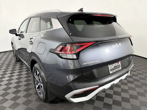 Used 2023 Kia Sportage EX AWD/4WD image 15