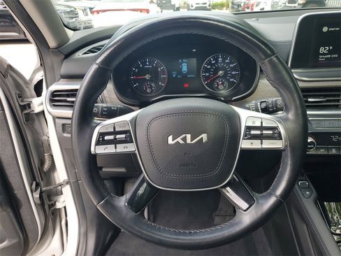 Certified 2022 Kia Telluride EX w/ EX Premium Package image 19