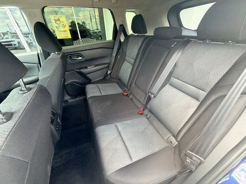 Used 2025 Nissan Rogue SV AWD/4WD image 16