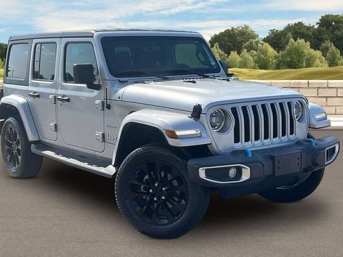 Used 2023 Jeep Wrangler Unlimited Sahara AWD/4WD image 2