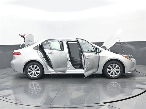 New 2026 Toyota Corolla LE image 31