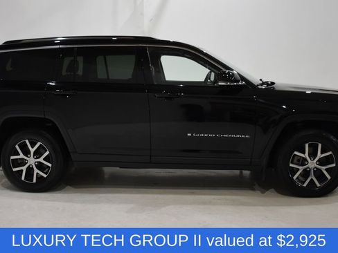 Used 2023 Jeep Grand Cherokee L Limited w/ Luxury Tech Group II image 3