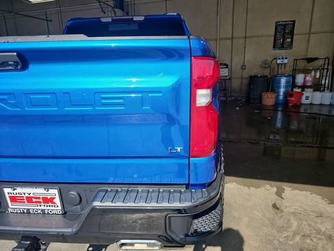 Used 2022 Chevrolet Silverado 1500 LT Trail Boss w/ Convenience Package II AWD/4WD image 33