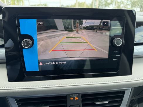 New 2025 Volkswagen Taos SEL image 22