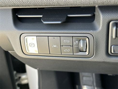 New 2026 GMC Sierra EV Elevation image 17