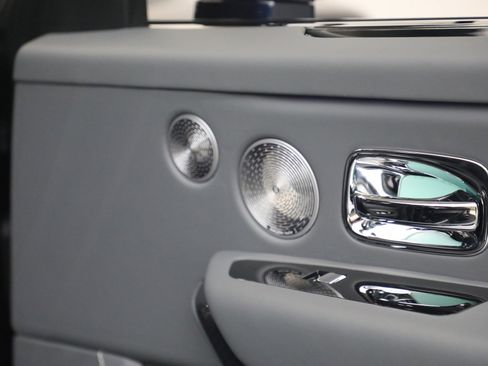 Certified 2025 Rolls-Royce Cullinan Black Badge image 31