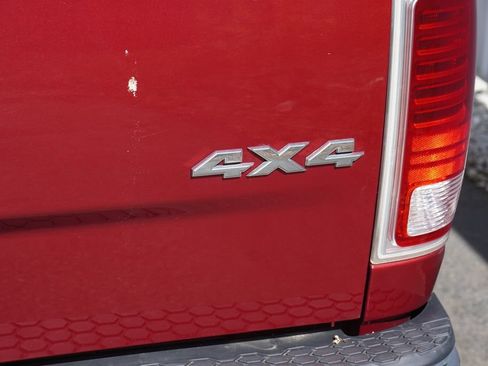 Used 2015 RAM 1500 Laramie w/ Convenience Group AWD/4WD image 9