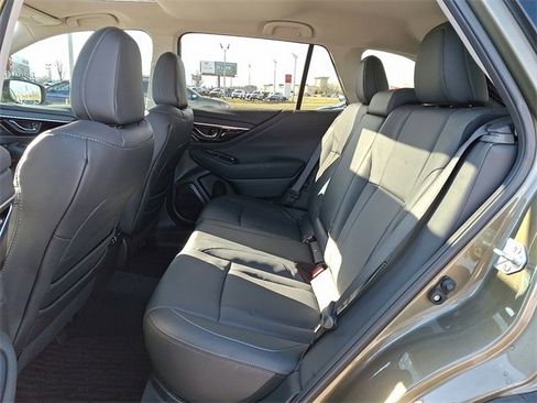 New 2025 Subaru Outback Limited image 9