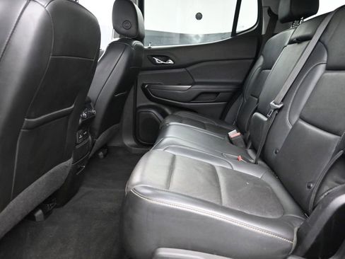 Used 2023 GMC Acadia SLT image 14