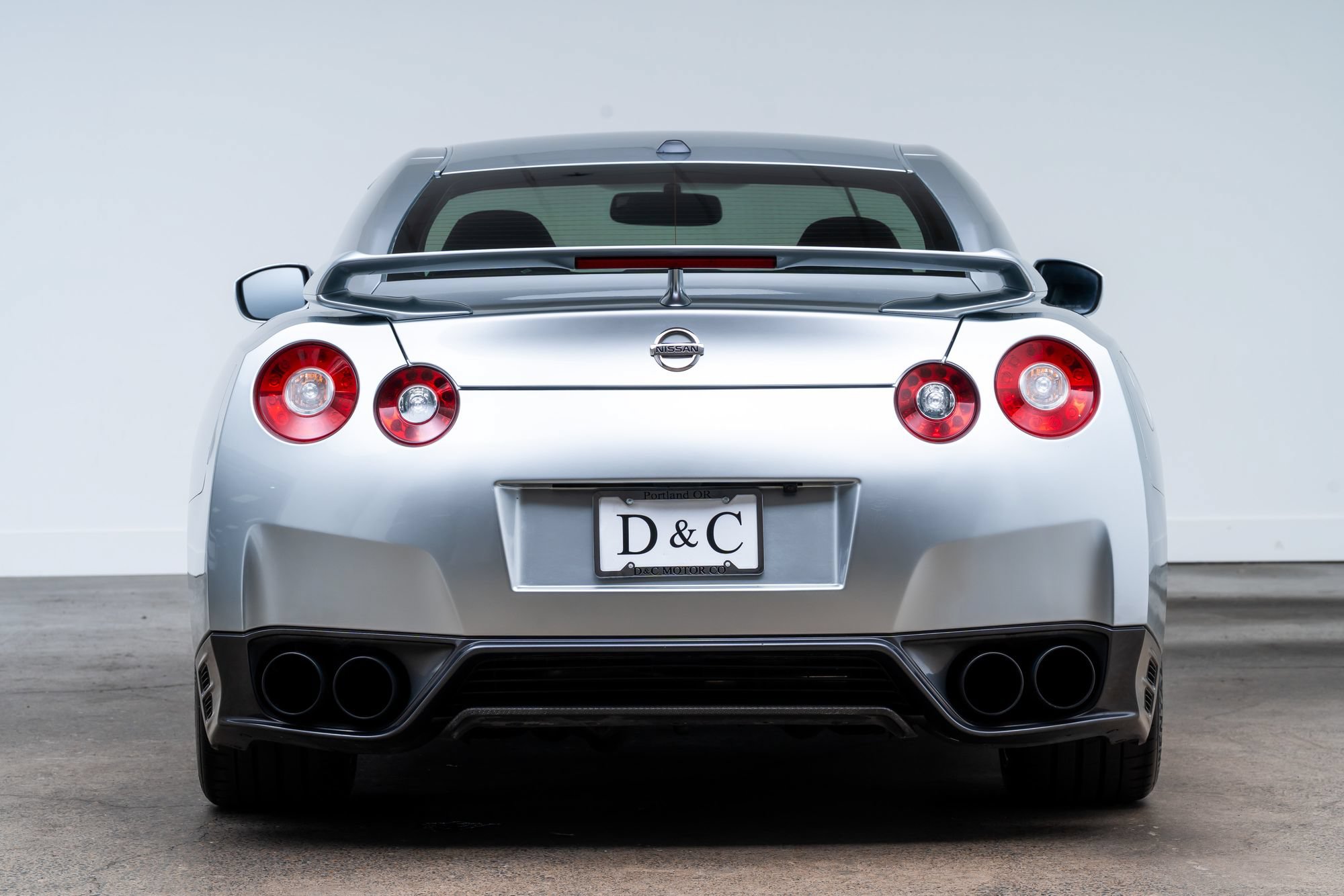 Used 2014 Nissan GT-R Premium AWD/4WD image 5