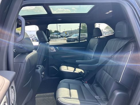 New 2026 Buick Enclave Avenir AWD/4WD image 36