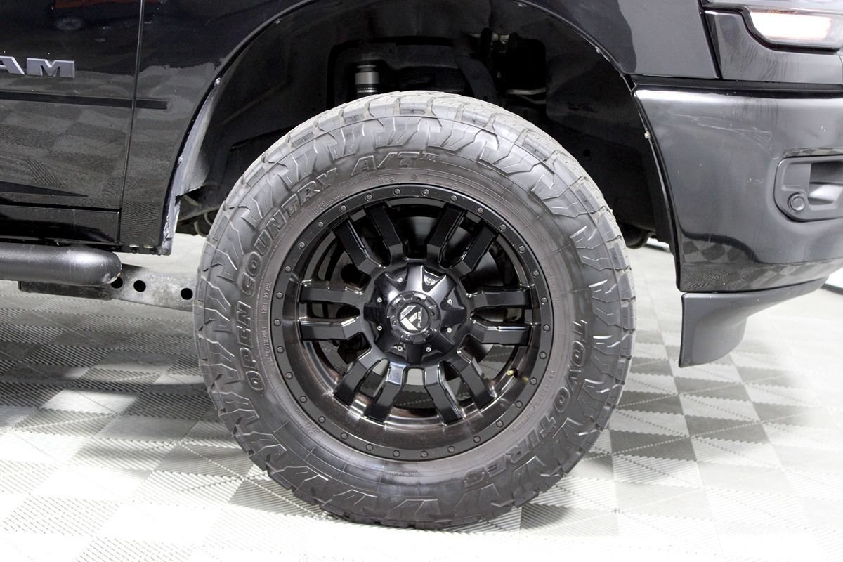 Used 2019 RAM 2500 Big Horn w/ Black Appearance Package RWD image 7
