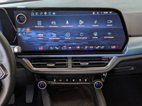 Used 2024 Chevrolet Equinox EV LT w/ Active Safety Package 3 FWD image 26