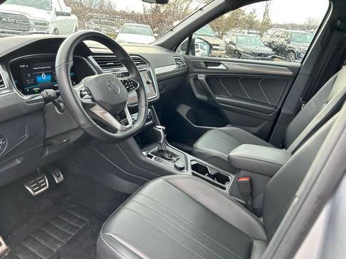 Used 2022 Volkswagen Tiguan SE R-Line AWD/4WD image 10