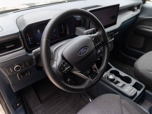 Used 2025 Ford Maverick XLT w/ XLT Luxury Package AWD/4WD image 3
