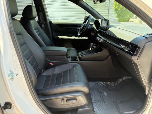 Used 2025 Honda CR-V Sport Touring image 31