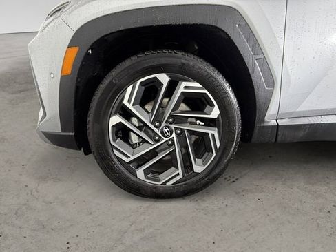 Certified 2025 Hyundai Tucson Limited AWD/4WD image 14