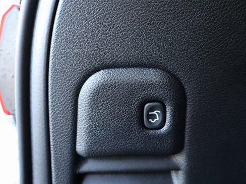 Used 2021 Jeep Grand Cherokee Limited image 30