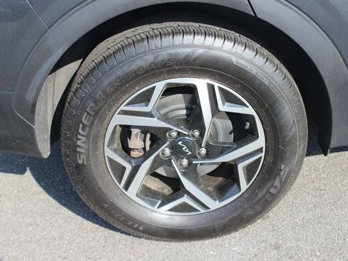 Certified 2023 Kia Sportage LX AWD/4WD image 35