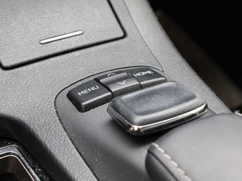 Used 2015 Lexus ES 350 w/ Luxury Package FWD image 28