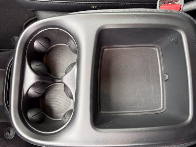 Used 2025 Chrysler Pacifica Select FWD image 25