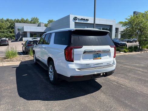 Used 2024 GMC Yukon XL SLT w/ SLT Luxury Package AWD/4WD image 13