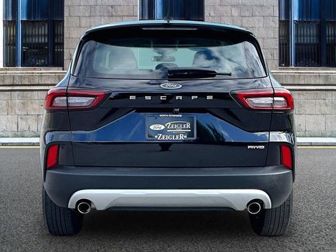 Used 2023 Ford Escape AWD image 4