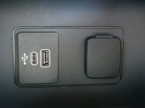 Used 2026 Ford Explorer Active AWD/4WD image 32