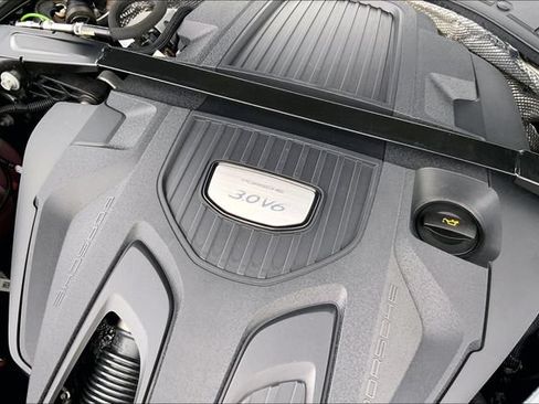 Used 2018 Porsche Panamera 4 w/ Premium Package Plus AWD/4WD image 33