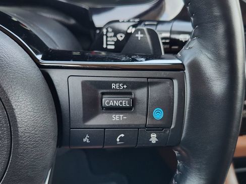 Used 2024 Nissan Pathfinder Platinum FWD image 30