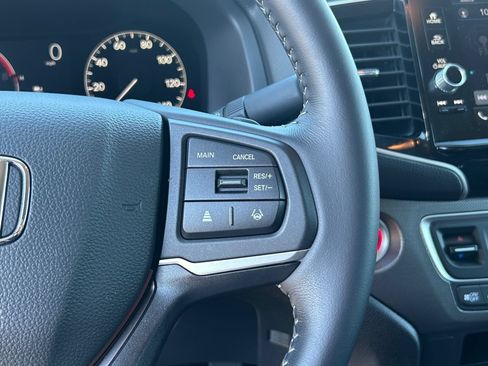 Certified 2025 Honda Ridgeline Sport image 31