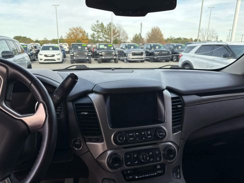 Used 2018 GMC Yukon Denali image 7