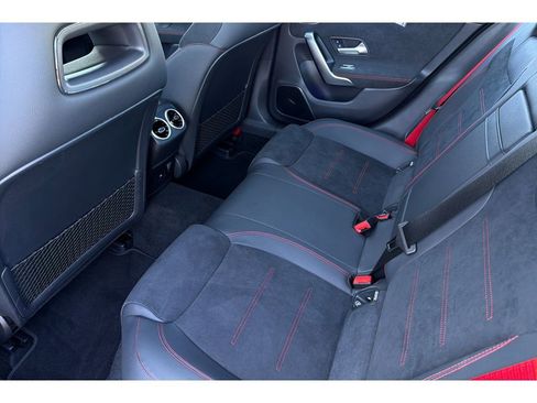 Used 2025 Mercedes-Benz CLA 35 AMG 4MATIC image 13