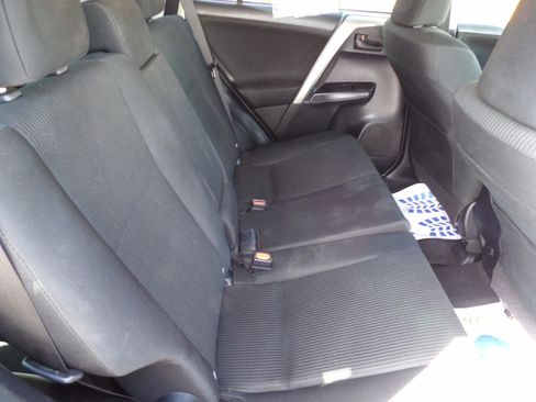 Used 2017 Toyota RAV4 LE FWD image 14