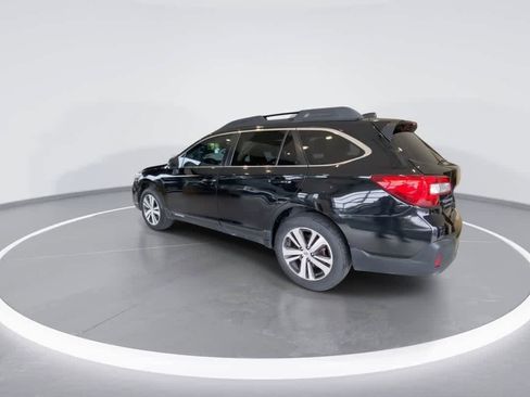 Used 2019 Subaru Outback 2.5i Limited AWD/4WD image 6