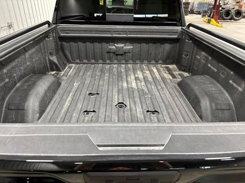 Used 2026 Chevrolet Silverado 2500 ZR2 w/ LPO, Dark Essentials Package AWD/4WD image 10