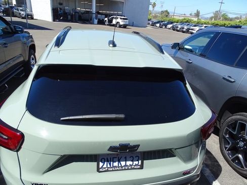 Used 2024 Chevrolet Trax RS w/ Driver Confidence Package FWD image 3